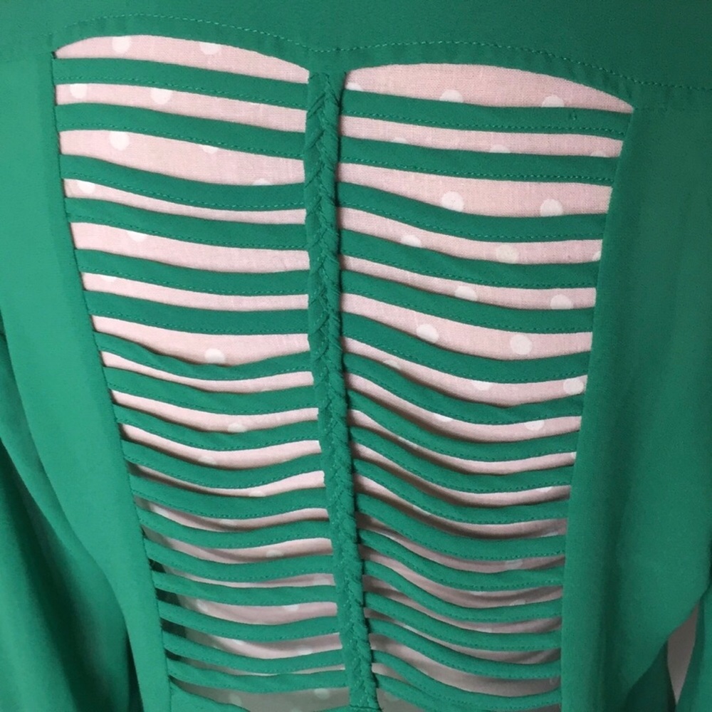 Audrey Ann Slat Back Green Button Top Size M - Picture 3 of 8